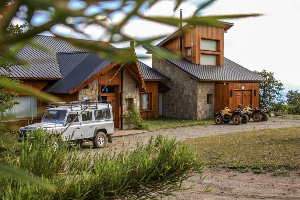 CASA EN LAS PENDIENTES - CHAPELCO - VILLA SILVINA SAN MARTIN DE LOS ANDES  (Argentina) | HOTELMIX